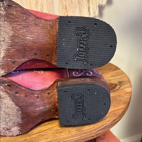 Ferrini Burgundy Heeled Boots with Silver Detailing - Picture 6 of 7